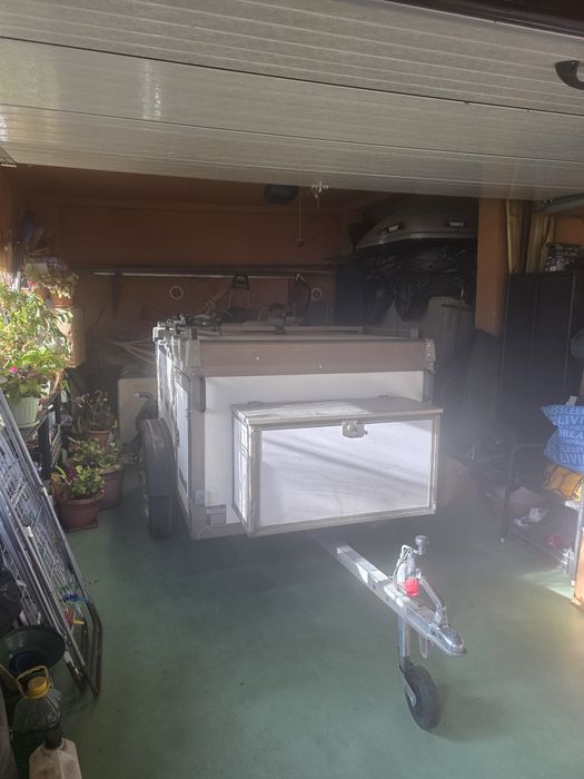 Vând remorca, transport câini, WT Metall  TH4 Royal