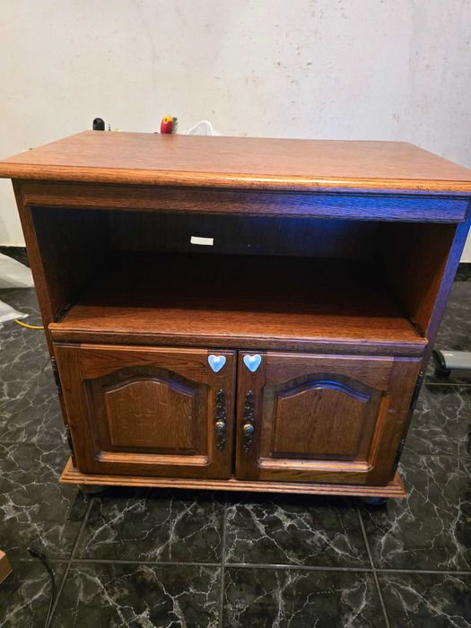 Кухня от масивно дърво + ел. уредите