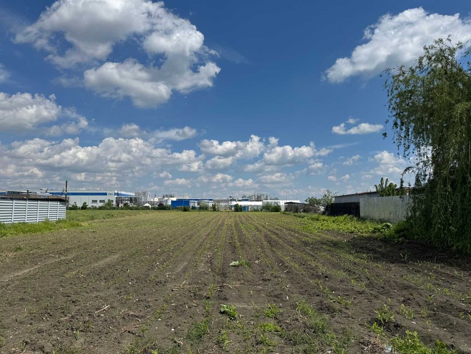 Teren Intravilan Urlati