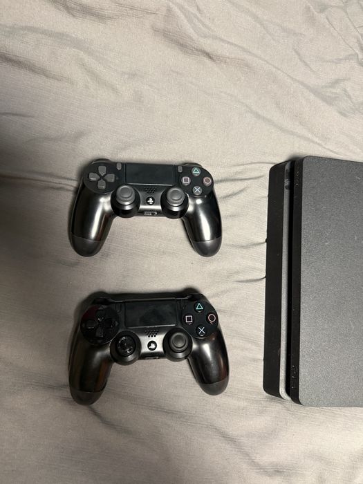 Продается PS4 fat