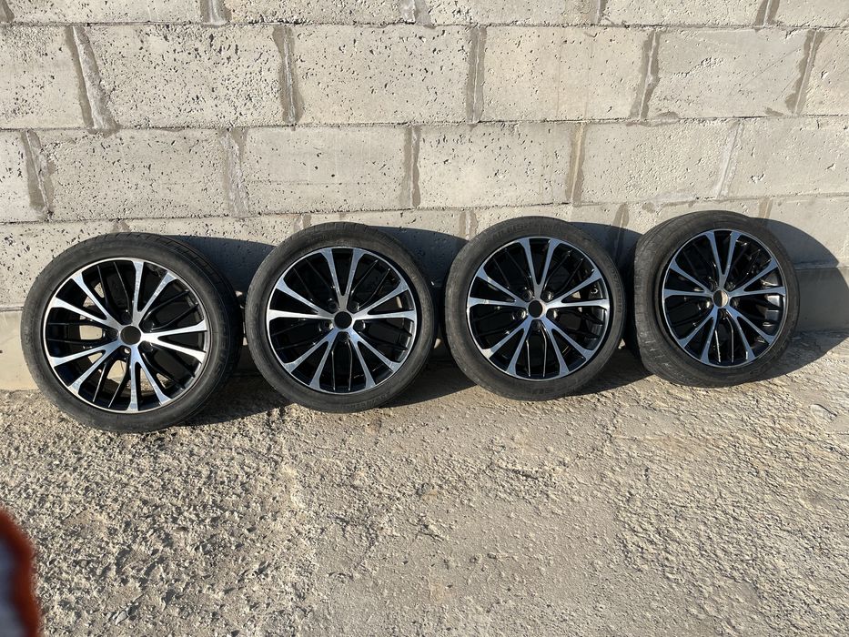 235/45/18 комплект