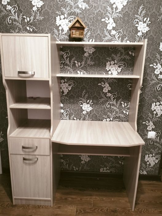 Продам книжный шкаф за 30000