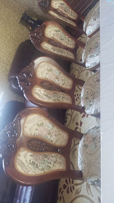 Стол и 12шт. Стулья