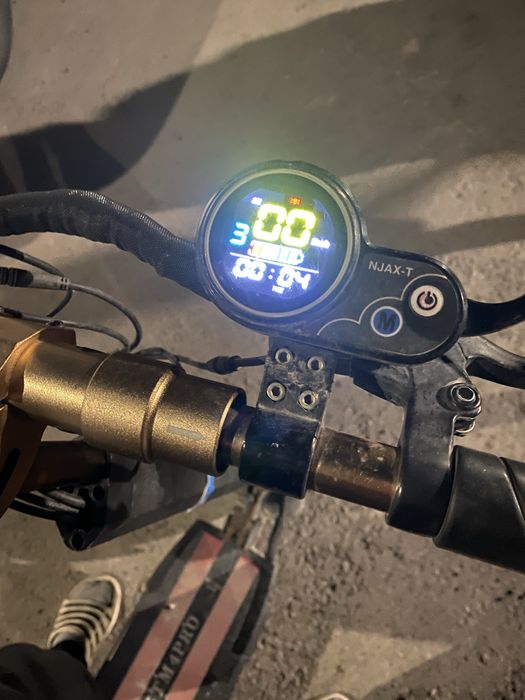 Продам электро самокат