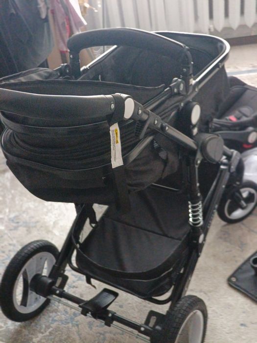 Продам коляску 2 в1
