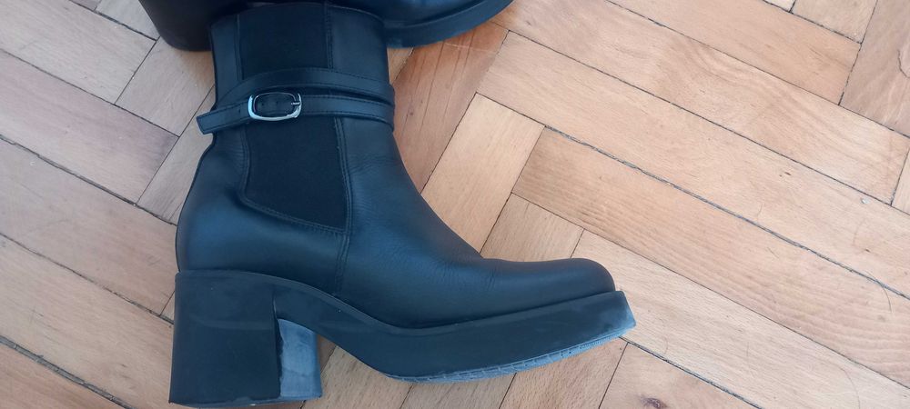 Високи токчета с цип