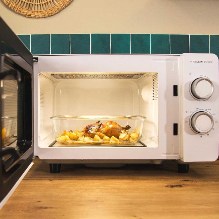Микровълнова фурна Cecotec Proclean 3110 с плоска основа и грил 20 л Капацитет, 700 W, 6 регулируеми нива, грил 800 W