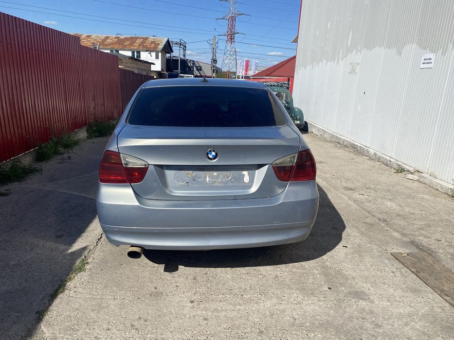 Dezmembez BMW E90 2.0 benzina N46B20B
