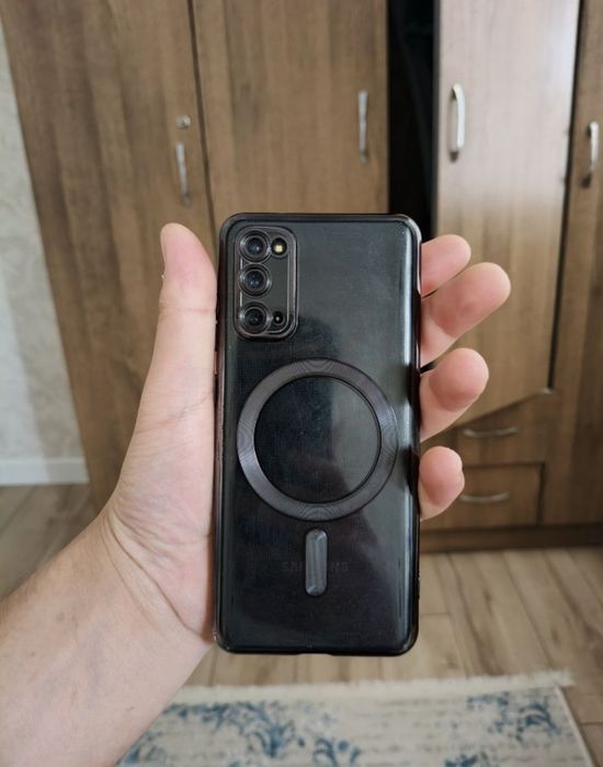 Samsung S20 в отличном состоянии