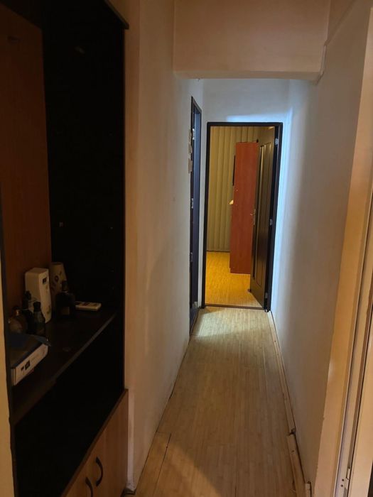 Vand apartament decomandat, parter, zona Bazar, ideal locuit sau inves