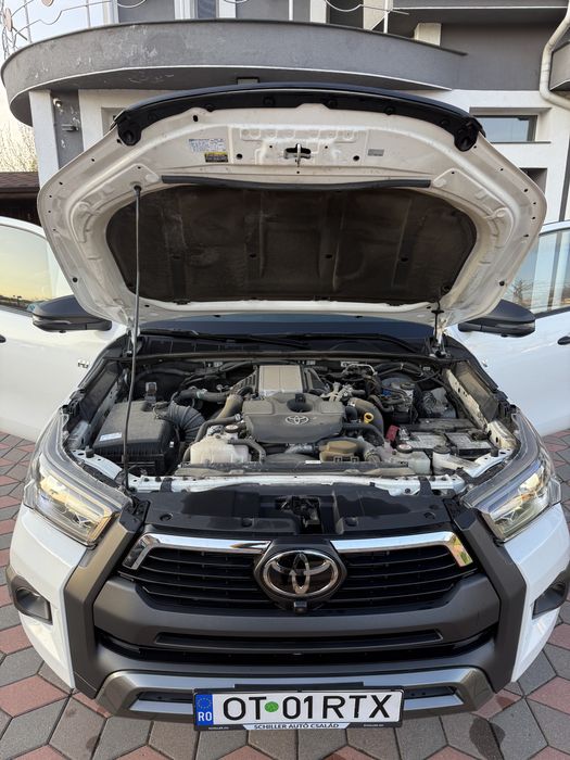 Vand Toyota Hilux 2.8D  4x4 Invincible