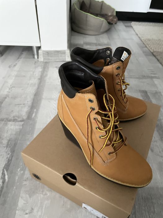 Cizme scurte Timberland marimea 38.5