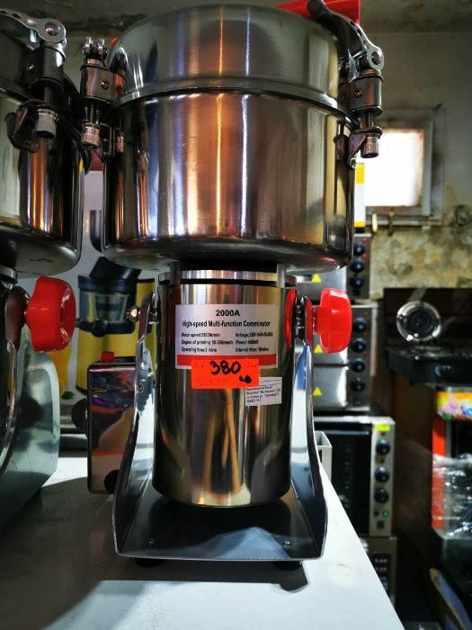 Професионална кафемелачка електрическа