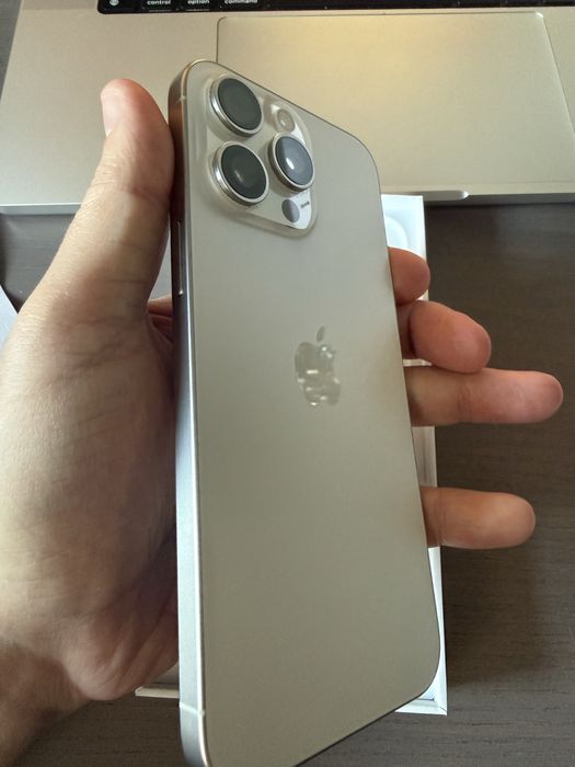 Iphone 15 Pro Max White Titanium 256 GB Neverlocked