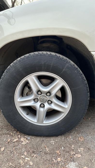 Продам диски на Lexus RX 300