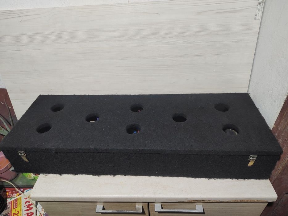 Автомобилна музика комплект усилватели / бушони / филтри / кабели