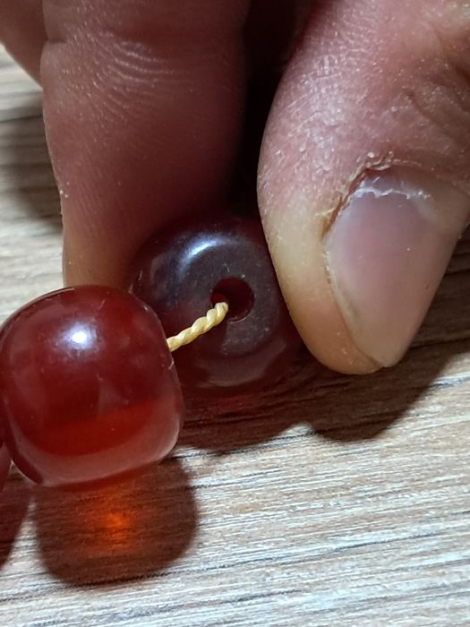 Кехлибарена броеница.