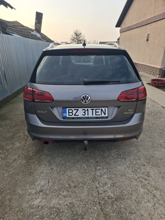 Vând volkswagen golf