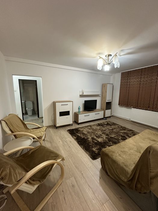 Inchiriez ap 3 camere