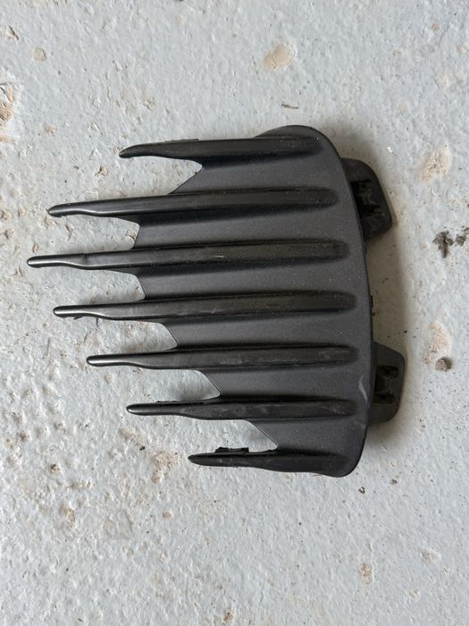 Grila bara fata stanga Mercedes EQB X243 A2438856300