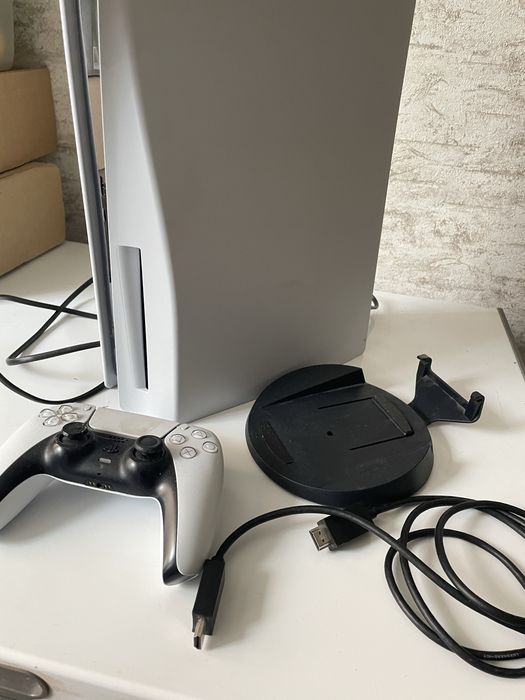 Продам PS5 в идеальном состоянии