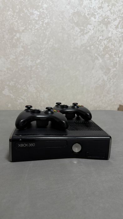 XBOX 360 игровая приставка