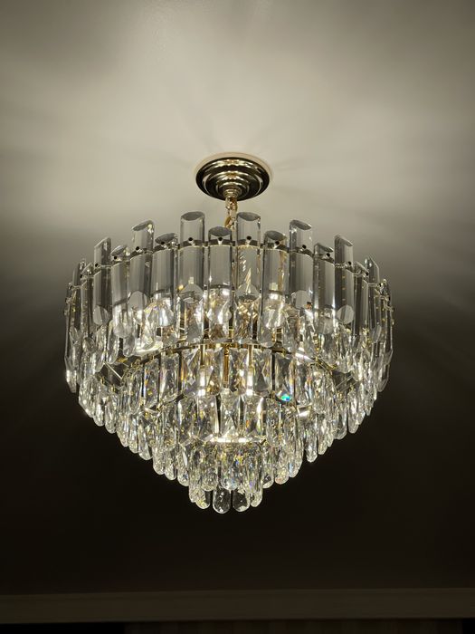 Люстра в гостиную