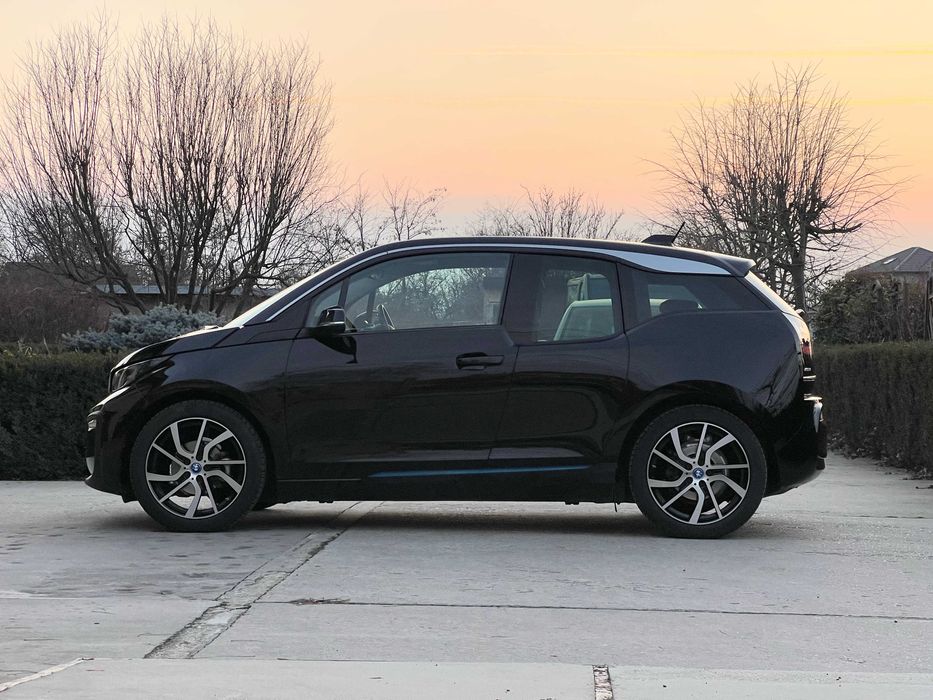 BMW i3 94 Ah Facelift, LED, trapa, piele, premium Suite, configuratie rara