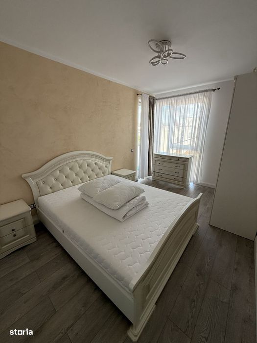 Bloc Nou, AP 3 camere, mobilat, parcare 400$/ luna Str. Victoriei 83L — fotografia 1