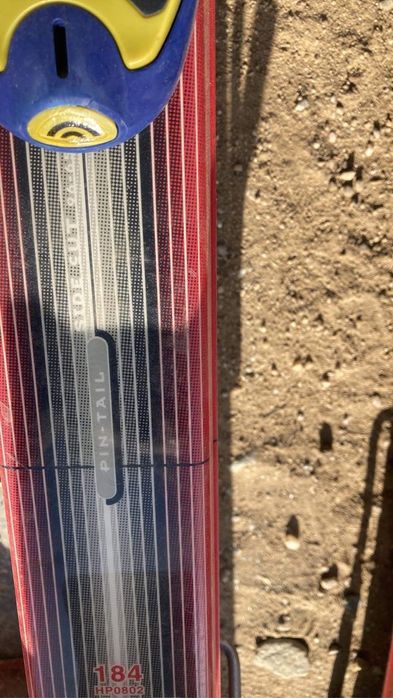 Vând Schiuri și Bete