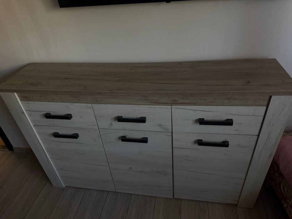 Vand comoda in stare perfecta de functionare