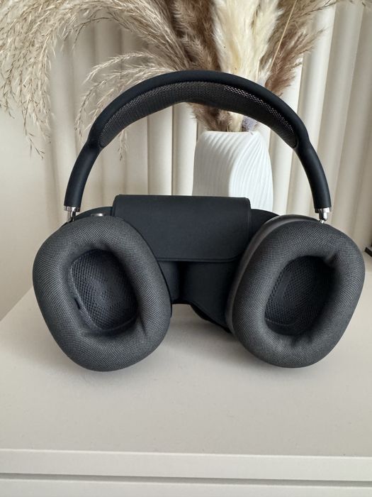 Продам наушники Apple AirPods Max