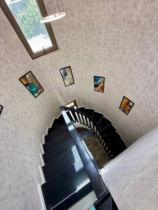 Срочно 6 соток отличный дом на Янги Узбекистане по шикарной цене.