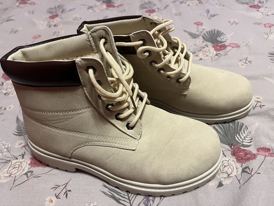 Велурени черни обувки,зимни боти