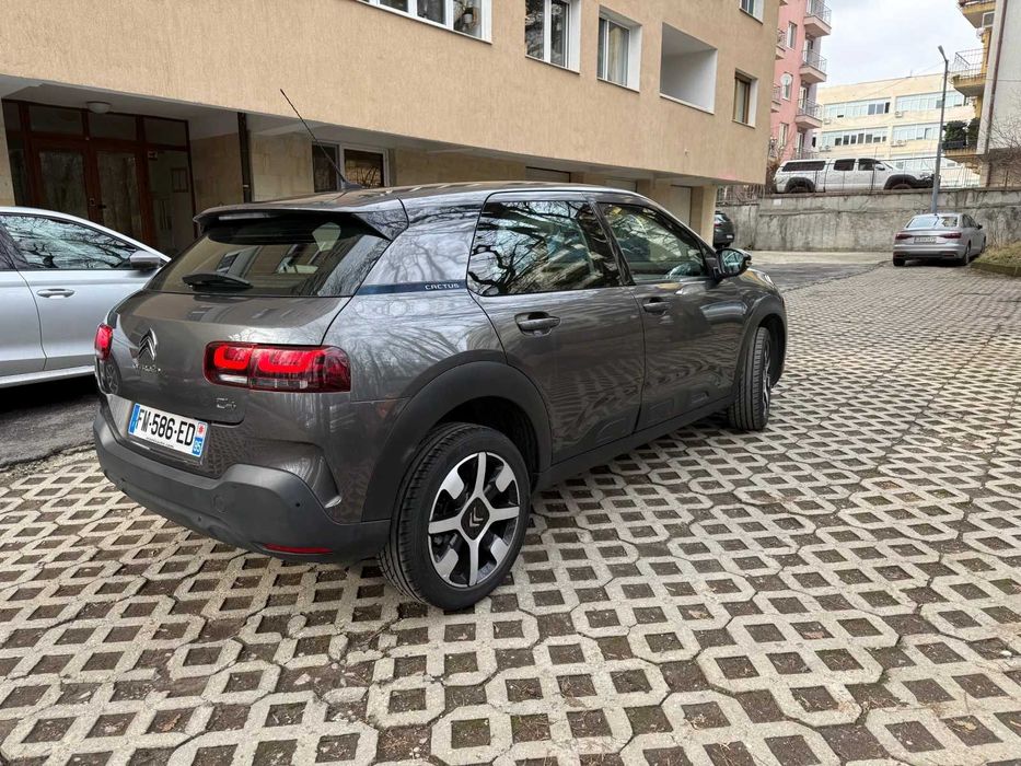 Citroen C4 Cactus 1.2 pure tech 110 hp.