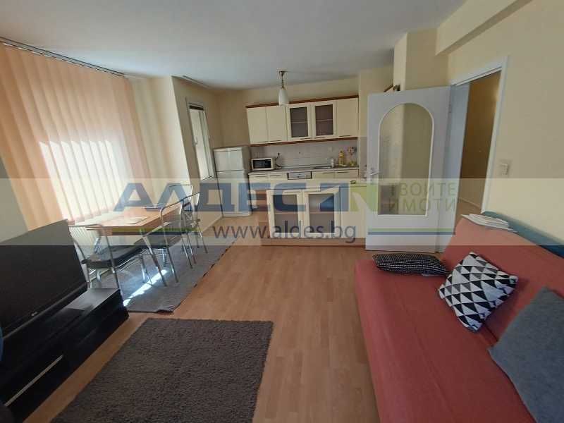 Дава се под наем Двустаен апартамент в София, Център - 60 кв.м за 765 € - Снимка #1