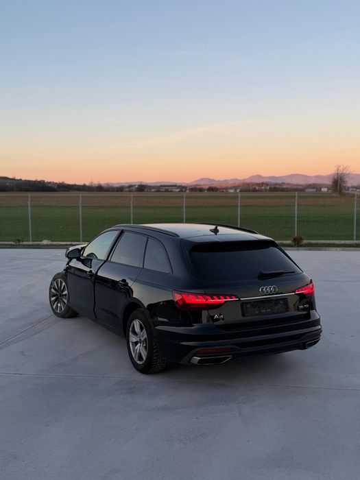 Audi A4 2023 2.0 TDI - Avariat