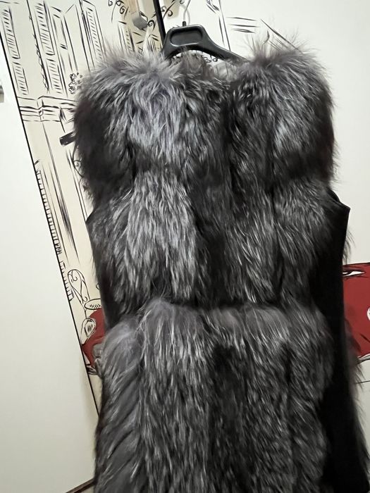 Срочно продам безрукавка чернобурка