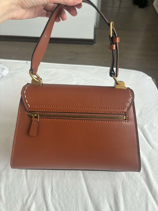 Дамска чанта Guess