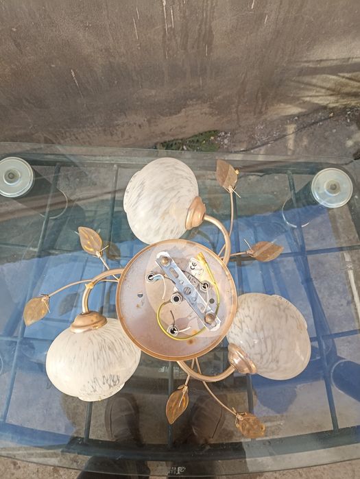 Продам люстру б/у