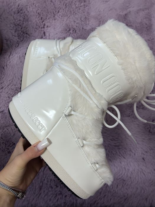 Moon boots white
