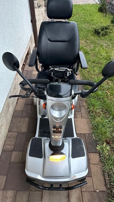 Carucior electric handicap dizabilitati scaun carut tricicleta scuter