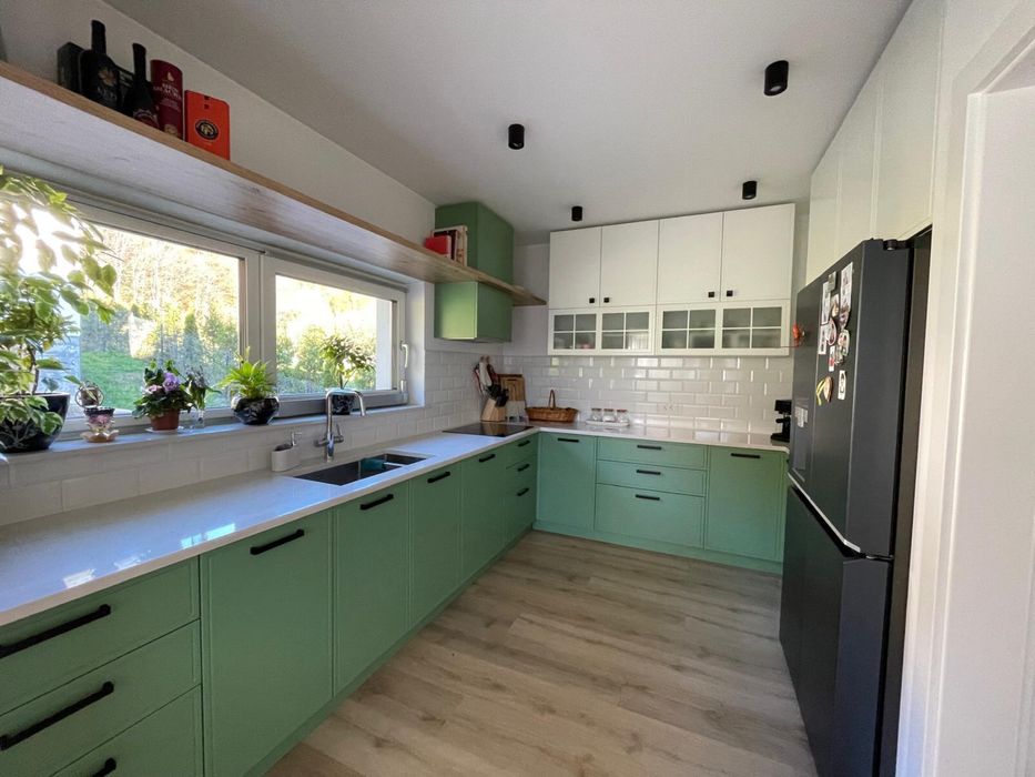 Vila moderna P+1E, cu foisor, beci si garaj, teren 3.000 mp, finisaje premium