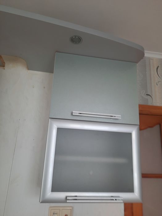Продам встроенную кухню