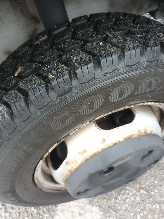 Продавам Спринтер 412д