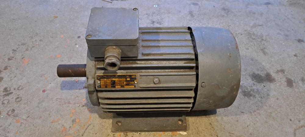 Трифазен електродвигател