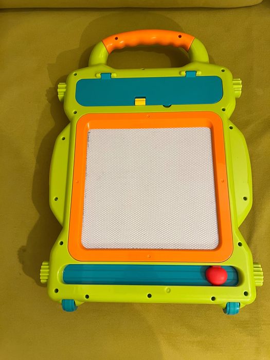 Centru de activitati si antemergator Hola Toys