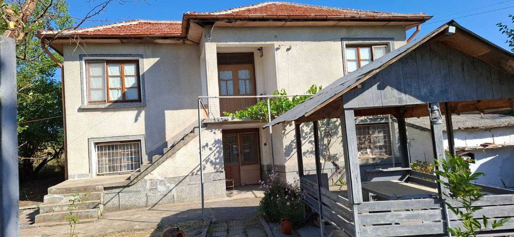 Продава се Къща в с. Пъстрен, Област Стара Загора - 1 кв.м за 19380 €/кв.м - Снимка #1