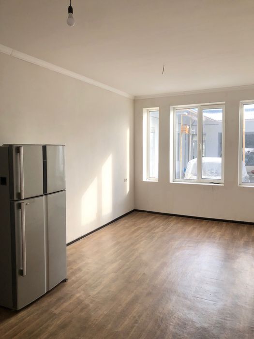 Nazarbek Tarnovda hovli sotiladi