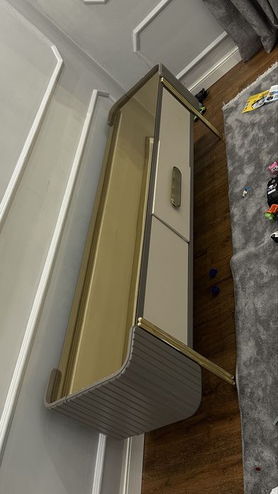 Продам подставку под ТВ